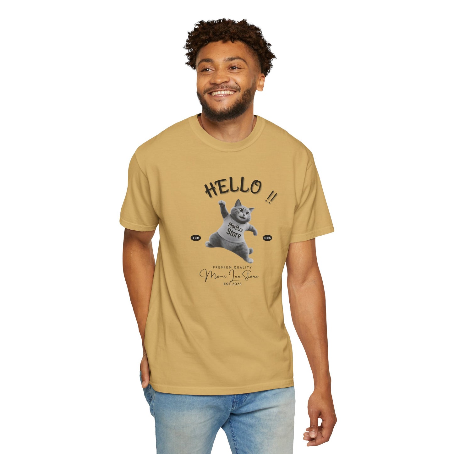 Moni_Lee_Cat_Playful tee._Mustard. Man model two