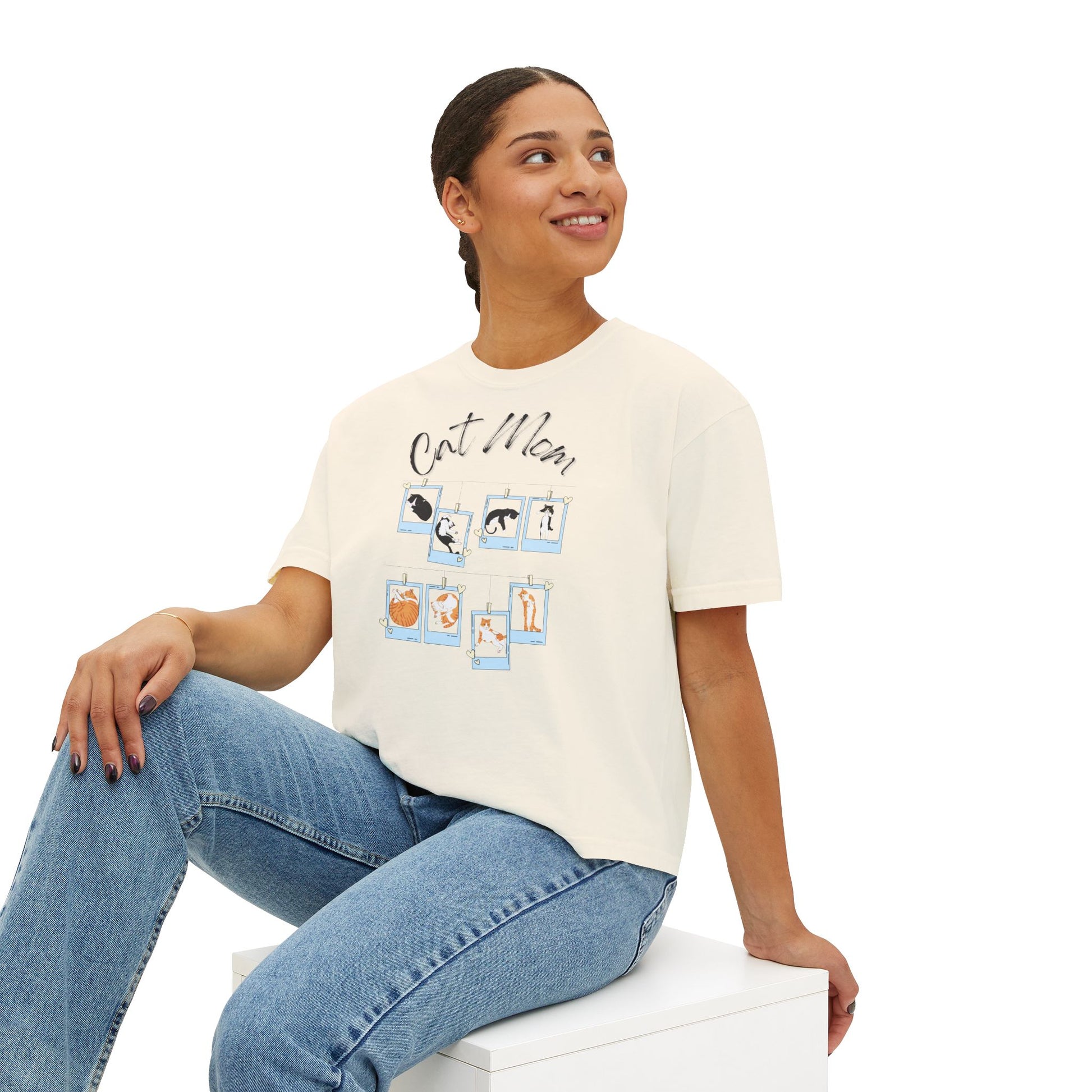 Cat_Mom_Tee side_Ivory woman one