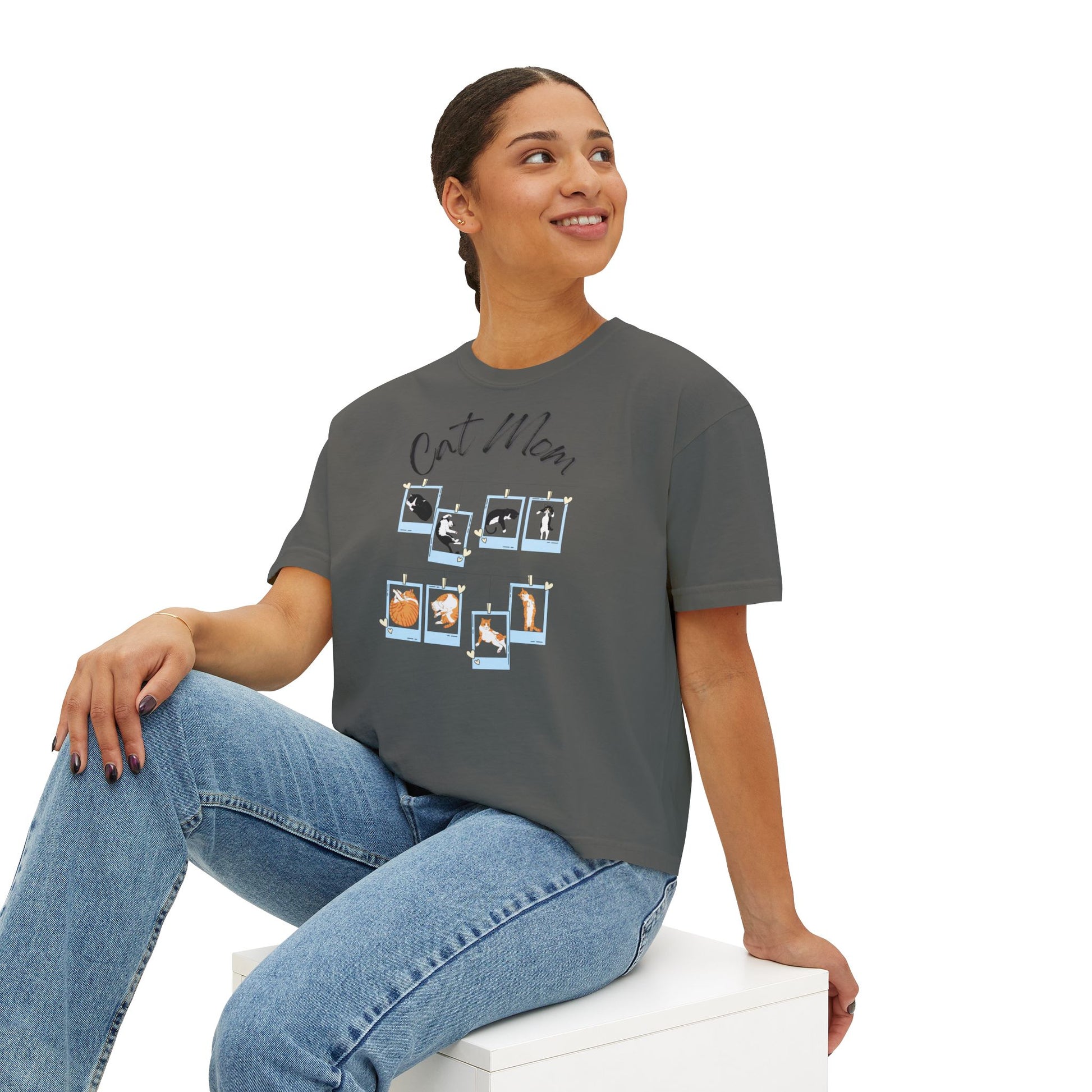 Cat_Mom_Tee_side Pepper woman one