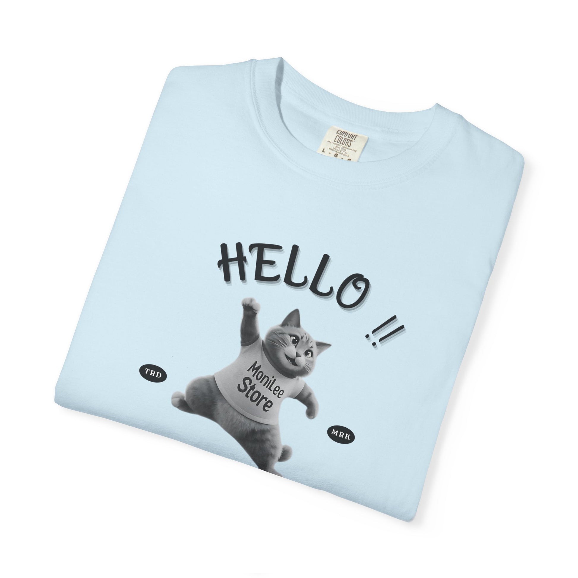 Moni Lee Cat Folded. Chambray short sleeved Tee.