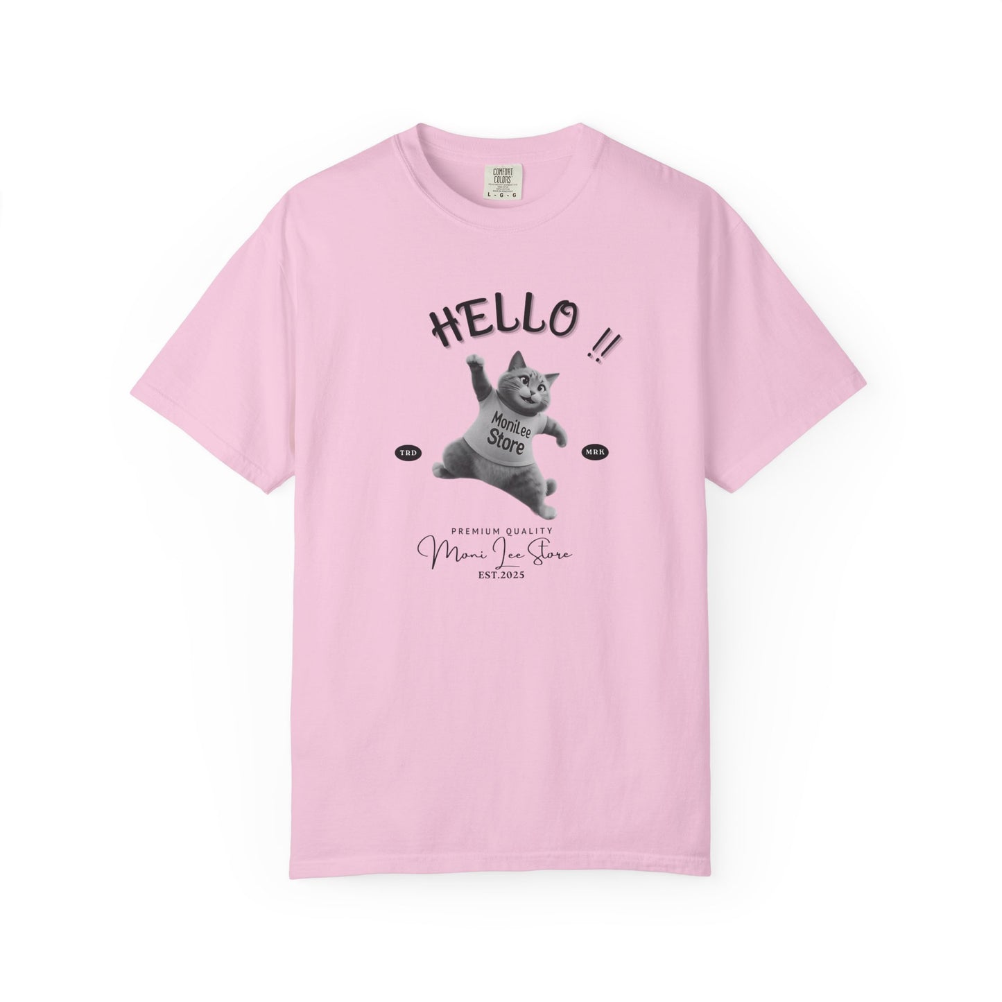 Moni Lee Cat printed on the front. Blossom short sleeved Tee.