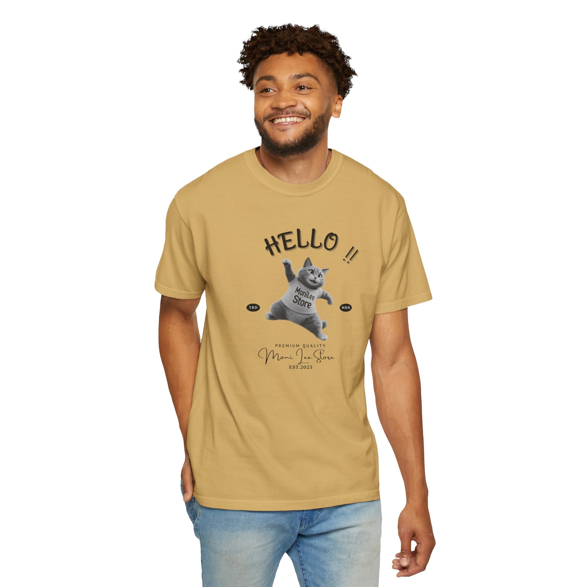 Moni_Lee_Cat_Playful tee._Mustard. Man model two